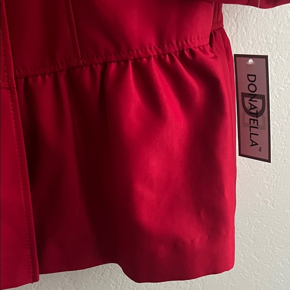 NWT DONATELLA  Vibrant Red Trench Coat Double Breasted Ruffle Hem in Size L - Picture 5 of 16